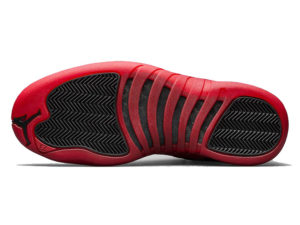 Кроссовки Nike Air Jordan 12 Retro черные с красным мужские - фото подошвы