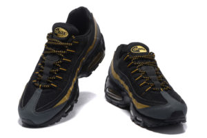 Nike Air Max 95 черные золото (36-45)