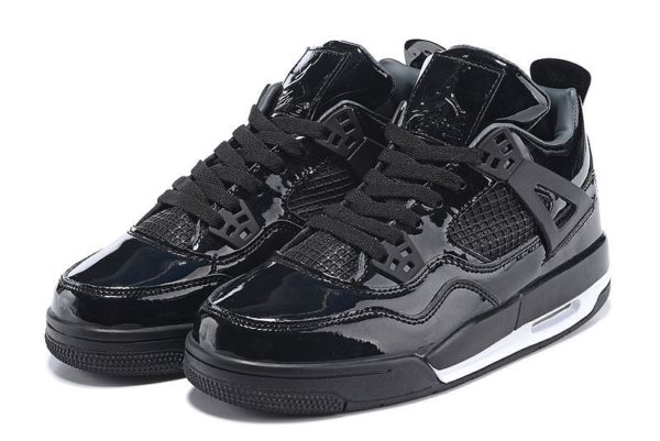 Nike Air Jordan 4 Retro глянец черные (40-45)