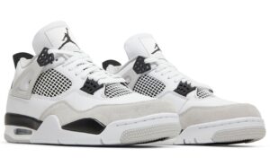 Зимние Nike Air Jordan 4 Military Black бело-серые с черным кожа-нубук мужские (40-45)